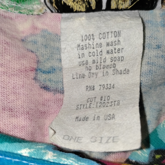 In Charge | VINTAGE MARDI GRAS SHORT SLEEVE T-SHIRT WITH SHOULDER PADS  ONE SIZE - Picture 6 of 15